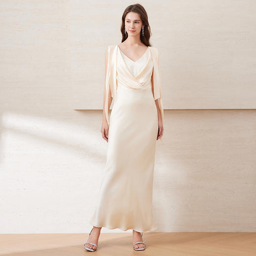 EITIE爱特爱夏季新款v领露背高腰显瘦气质纯色礼服连衣裙7777419 商品图4