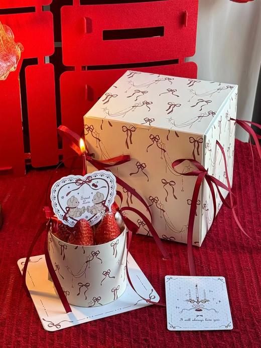 情人节红色蝴蝶结蛋糕 商品图0