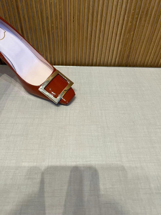 RV经典方扣高跟鞋👠特价2350 商品图2