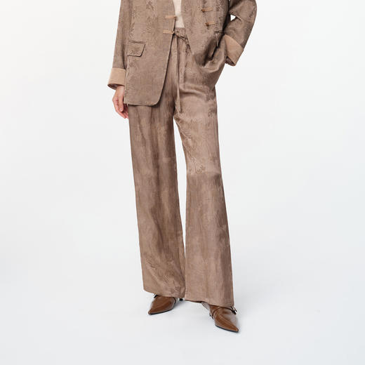 NEELLY纳俪商场同款春季新款高级感新中式暗纹印花直筒休闲裤女N25024H04566 商品图2