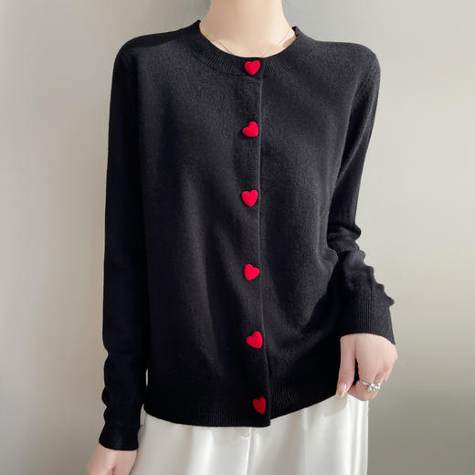 纤束马春季新款可盐可甜爱心扣针织开衫 N-511 商品图3