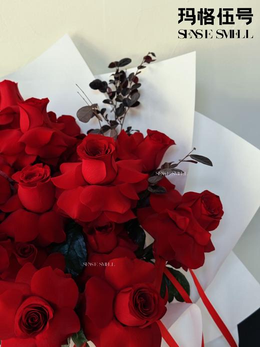 2025情人节花束——以爱相伴 商品图2