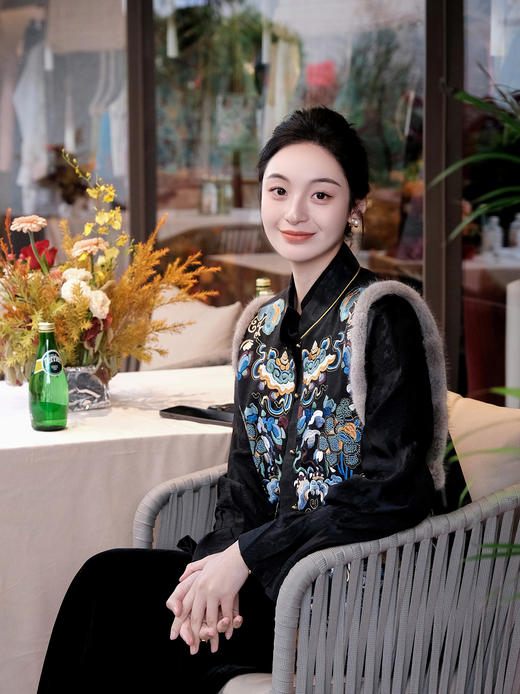 盛唐牡丹|手推苗绣水貂夹棉马甲 商品图2