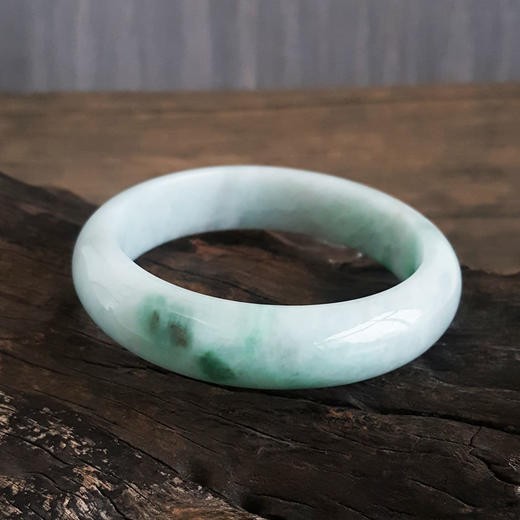 【天然正品】A货翡翠天然正桩糯种飘阳绿57号翡翠手镯57号女士现售价：3280！060225AH36 商品图3