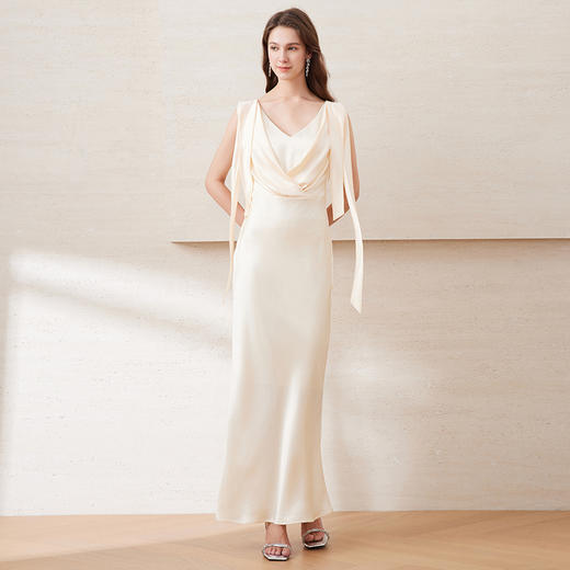 EITIE爱特爱夏季新款v领露背高腰显瘦气质纯色礼服连衣裙7777419 商品图1
