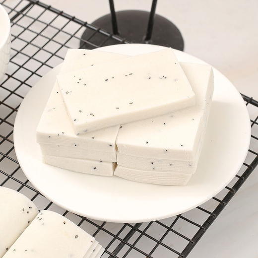 【75包更超值❗️淮山薏米云片糕】甄选品质原料制作，淮山/薏米/芝麻，传统手工制作，味道纯正浓郁，早餐代餐下午茶休闲食品L 商品图3