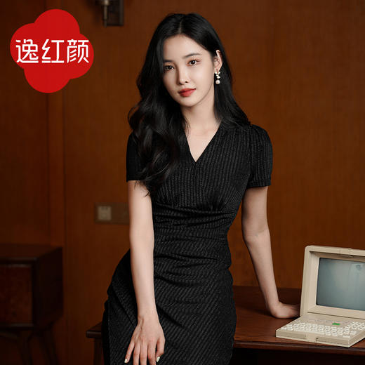 逸红颜纷飞2025年夏季新款显瘦V领长袖连衣裙女赫本性感修身女裙 商品图1