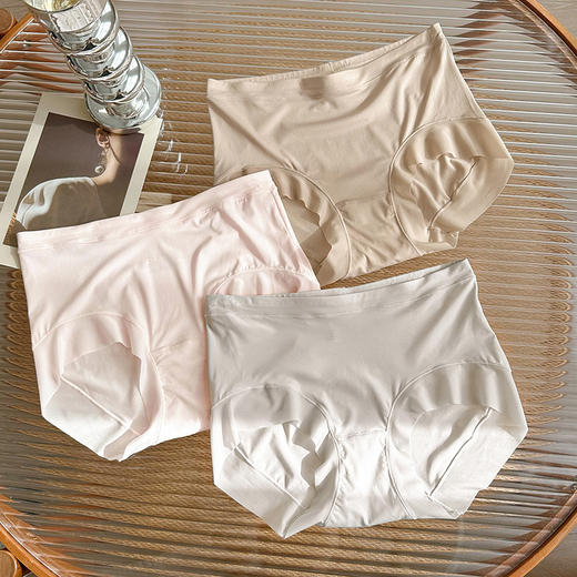 【空气裸感】3条装官网399！轻薄速干无痕女内裤面膜裤三条装 棉桑蚕丝混纺裆包臀三角底裤一码通穿 商品图9