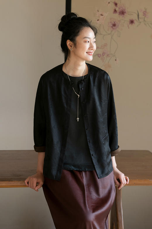 牧衣游原创 重磅26姆米提花香云纱短外套黑色新中式开衫 烟雨城 商品图5