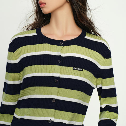 NEELLY纳俪商场同款春季新款显白绿色条纹针织衫女高级感穿搭上衣N25022A01071 商品图2
