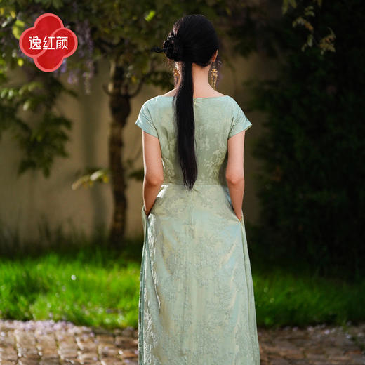 上海逸红颜静檀2025年夏季新款清凉国风新中式人棉提花缎连衣裙女 商品图3