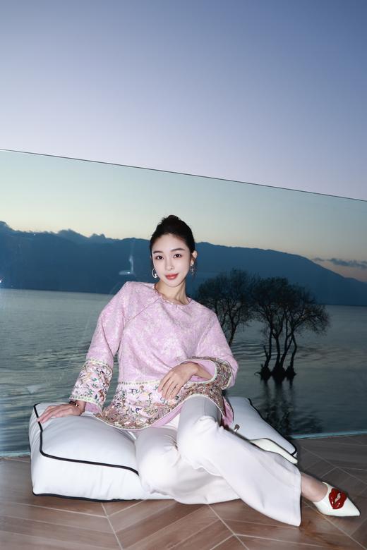 PIANAI冷小姐#米白色紧身小喇叭裤 商品图2