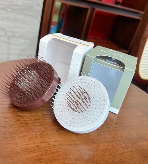 品牌公司货！ 出口岛国！La CASTA 头皮SPA清洁头皮按摩梳 人手必备的高颜值洗头SPA 按摩梳 商品图1