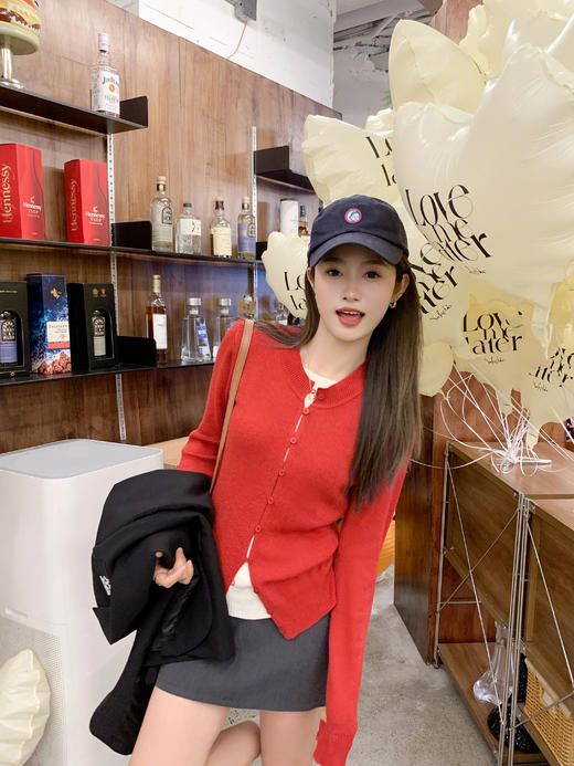 【189元任选2件】最后一波现货！3色系扣假两件针织衫 商品图10