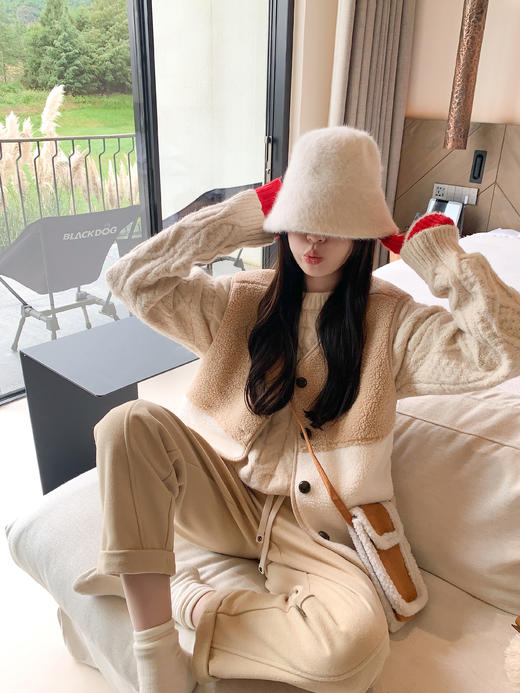 【189元任选2件】最后一波现货！ 拼色羊羔毛马甲 商品图4