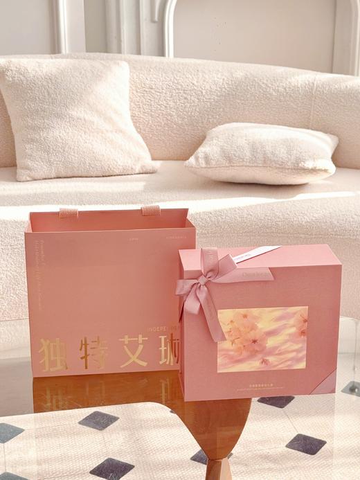 💖【独特艾琳夜樱繁星身体护理香氛礼盒】 &【限定护手霜礼盒】38妇女节礼物首选！🌷少女心爆棚✨ 💖樱花粉礼盒包装！送人敲有面！一整个仪式感满满！ 商品图2