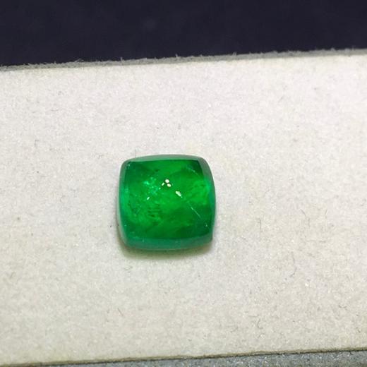 2.73ct糖塔祖母绿裸石 商品图3