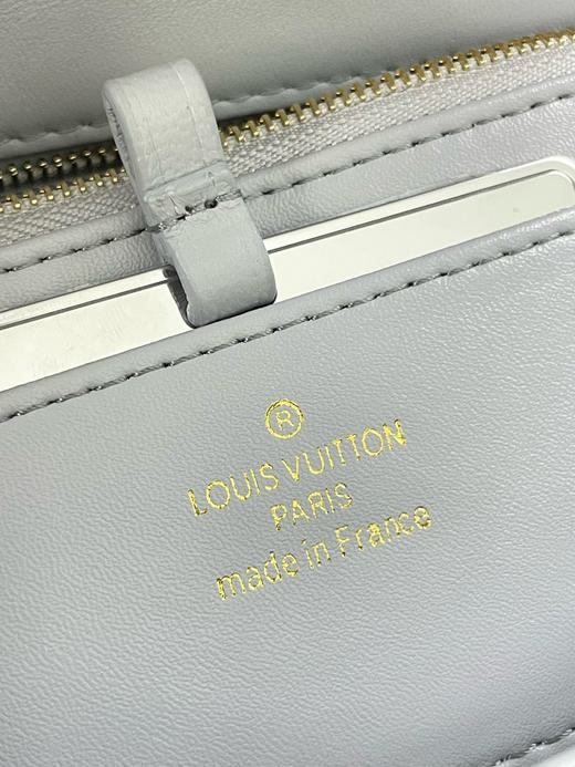 春季特惠💰1050 原单LV M14282 尺寸：23×16×10cm TEIST 全皮链条斜挎包 商品图8