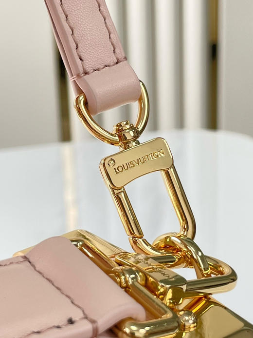 春季特惠💰1000 原单LV M25071 尺寸：18×12.5×8cm SIDE TRUNK 全皮盒子包 商品图6