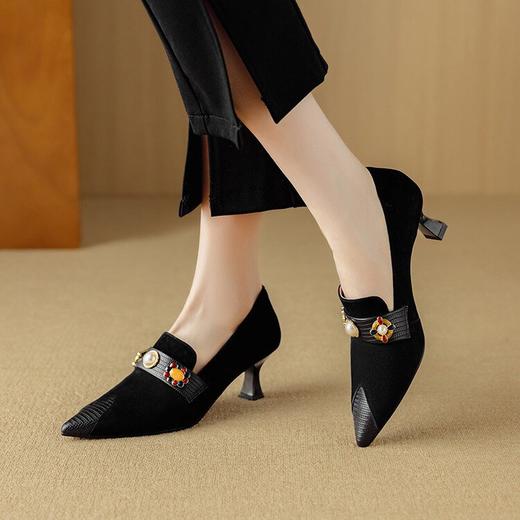 【预售5天】尖头粗跟高跟鞋女羊翻皮水钻深口单鞋子DB&M6171 商品图1