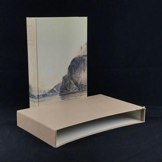 达尔文《比格尔号航海日记》 12幅彩色插图 精装16开带书匣 商品图0