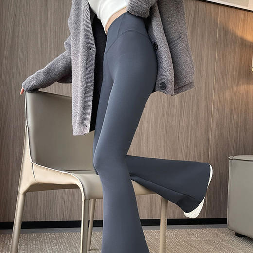 【澄鱼生活】微喇鲨鱼裤女，视觉增高 拉长腿部比例弹而不紧 跑跳蹲坐轻轻松松 商品图5