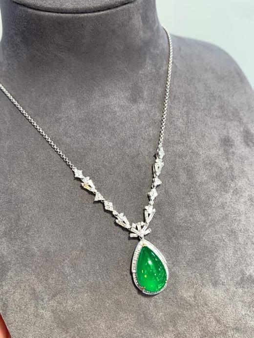 8.27ct蛋面祖母绿吊坠 商品图3