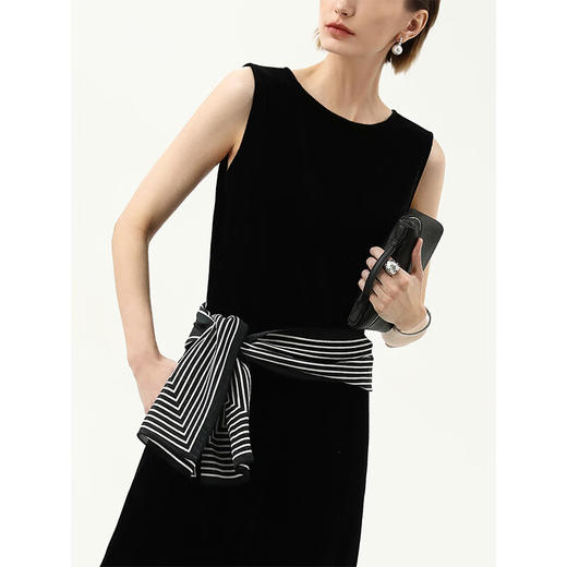 COCOBELLA赫本风轻奢丝绒连衣裙女冬气质混搭风背心裙FR3070 商品图1