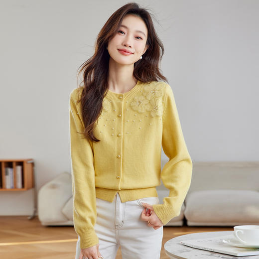 CC-27-2504春新款女装时尚立体花朵针织开衫毛衣外套小香风漂亮上衣女 商品图0