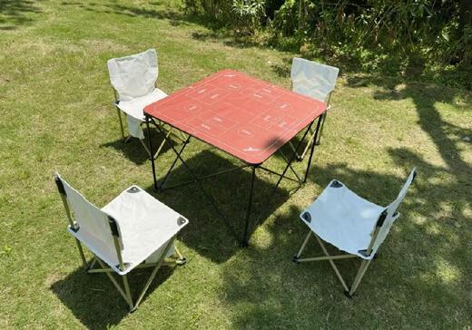 洛得兰德大号掼牌桌+桌垫+4把便携椅子 商品图0