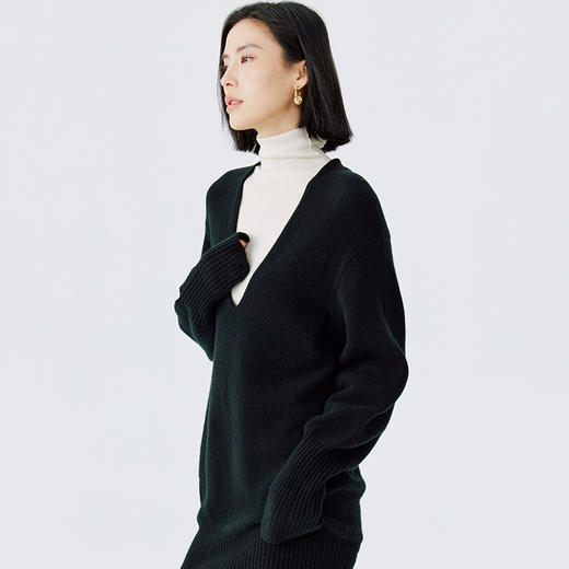 东黎 • 春季女士V领长袖连衣裙 4A39 商品图4