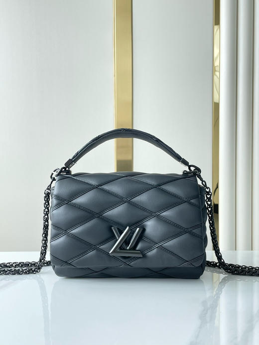 春季特惠💰1050 原单LV M11374 尺寸：23×16×10cm TEIST 全皮链条斜挎包 商品图0