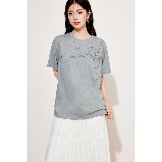 【积分换购不退货】【特惠不退货】诗凡黎灰色圆领上衣2024秋新款印花T恤3F7200931 商品图2