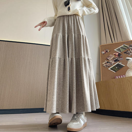 针织糯米半身裙女 25年春秋宽松大摆a字蛋糕裙慵懒软糯显瘦中长裙2025新款小红书爆款 商品图3
