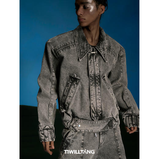 启世录TIWILLTANG“铸窒陉翼”三角折边翻领牛仔夹克 商品图1