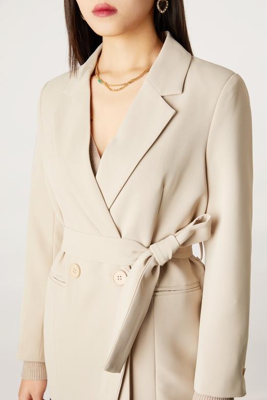 ESTELLICA 收腰绑带杏色西装外套 11132 商品图3