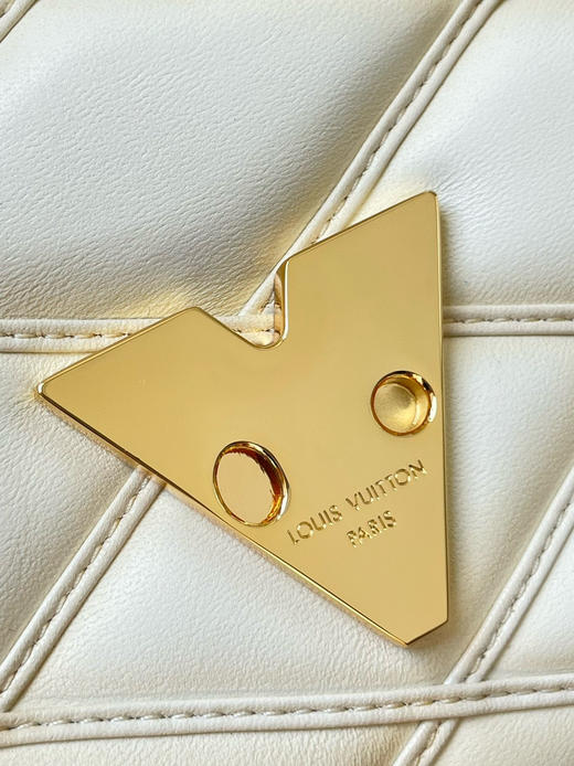 春季特惠💰1050 原单LV M12338香草 尺寸：20×14×9cm TEIST 全皮链条斜挎包 商品图6