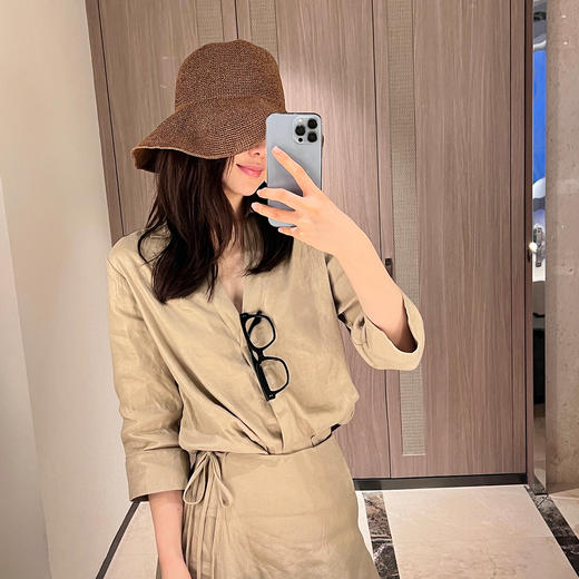 ROMI STUDIO“法式衣橱”系列棉麻 V领宽松七分袖侧开叉衬衣 T3926 商品图3