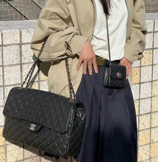 CHANEL香奶奶 24C 菱格衔缝翻盖链条 颗粒压花小牛皮 机场包手提包单肩斜挎包 超大号 女款 黑色（HH） 商品图6