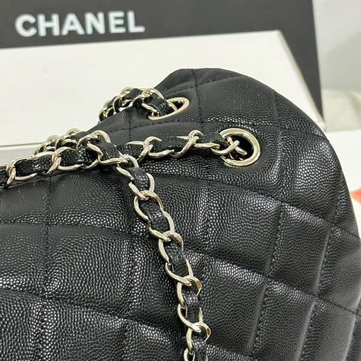 CHANEL香奶奶 24C 菱格衔缝翻盖链条 颗粒压花小牛皮 机场包手提包单肩斜挎包 超大号 女款 黑色（HH） 商品图2