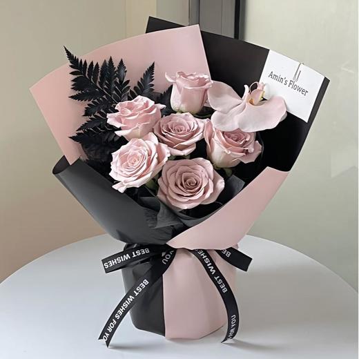 甜梦绮境--曼塔混搭花束 商品图0