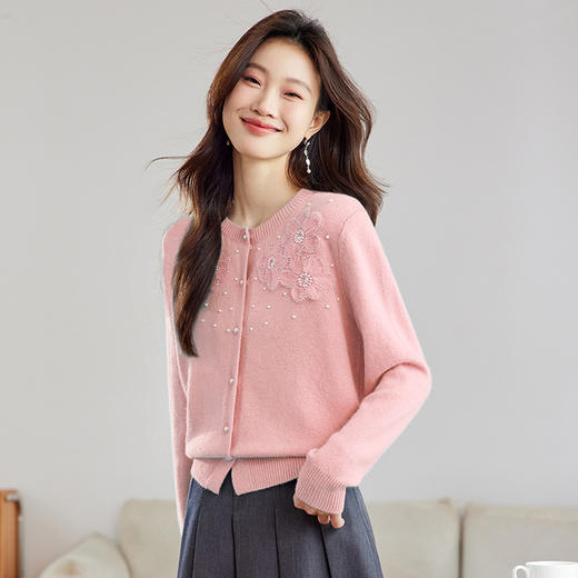 CC-27-2504春新款女装时尚立体花朵针织开衫毛衣外套小香风漂亮上衣女 商品图2