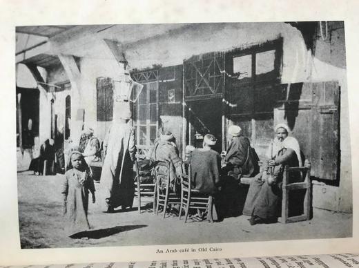 约20世纪早期 弗兰克《流浪汉环游世界》 约百幅插图 真皮脊精装32开 商品图4