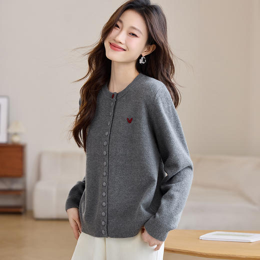 CC-22-2507春季新款洋气减龄拼色百搭设计感毛衣开衫女小个子针织衫外套 商品图1