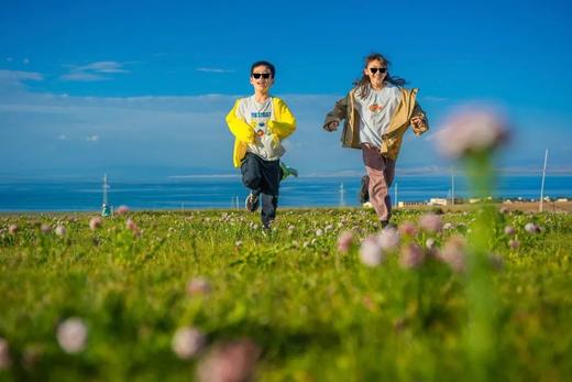 五一/暑假【定金】抢首发早鸟立减1000！【2026青海湖房车奇遇记】6天5夜，一家一房车，湖畔星空露营×环湖探秘，喂湟鱼、追日落、打卡茶卡盐湖……全程旅拍 商品图7