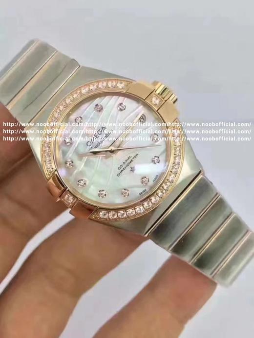 V6新品：欧米茄星座系列PLUMA轻羽腕表，搭载一比一8520机芯，天然蓝色炫彩贝母表盘，表扣轴承采用与正品一样的材质，一比一的做工，市场公认好的版本！ 商品图2