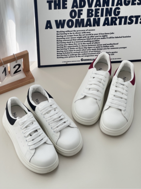 爆款🔥1️⃣折入‼️专柜炒到4k➕咱团购秒杀价69💰【英国Nudilor麦昆同款小白鞋S6078】时尚界的“梵高”😍 纪梵希前首席设计小白鞋