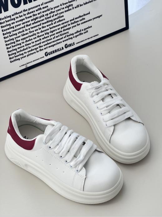 爆款🔥1️⃣折入‼️专柜炒到4k➕咱团购秒杀价69💰【英国Nudilor麦昆同款小白鞋S6078】时尚界的“梵高”😍 纪梵希前首席设计小白鞋 商品图4