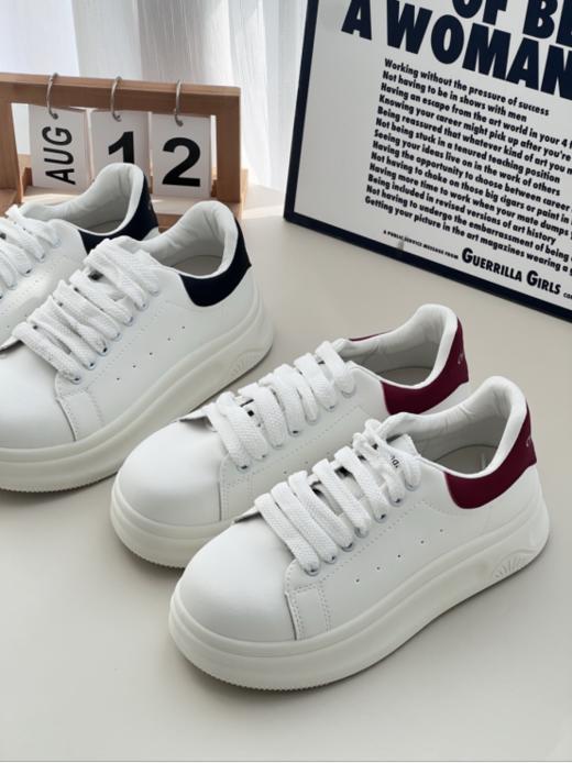 爆款🔥1️⃣折入‼️专柜炒到4k➕咱团购秒杀价69💰【英国Nudilor麦昆同款小白鞋S6078】时尚界的“梵高”😍 纪梵希前首席设计小白鞋 商品图1