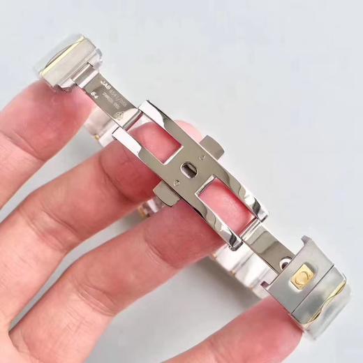 V6新品：欧米茄星座系列PLUMA轻羽腕表，搭载一比一8520机芯，天然蓝色炫彩贝母表盘，表扣轴承采用与正品一样的材质，一比一的做工，市场公认好的版本！ 商品图11